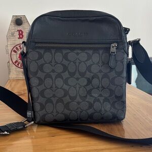 Coach Signature Black Men's Messenger Bag